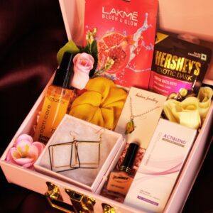 Pink Elegance Beauty & Indulgence Hamper